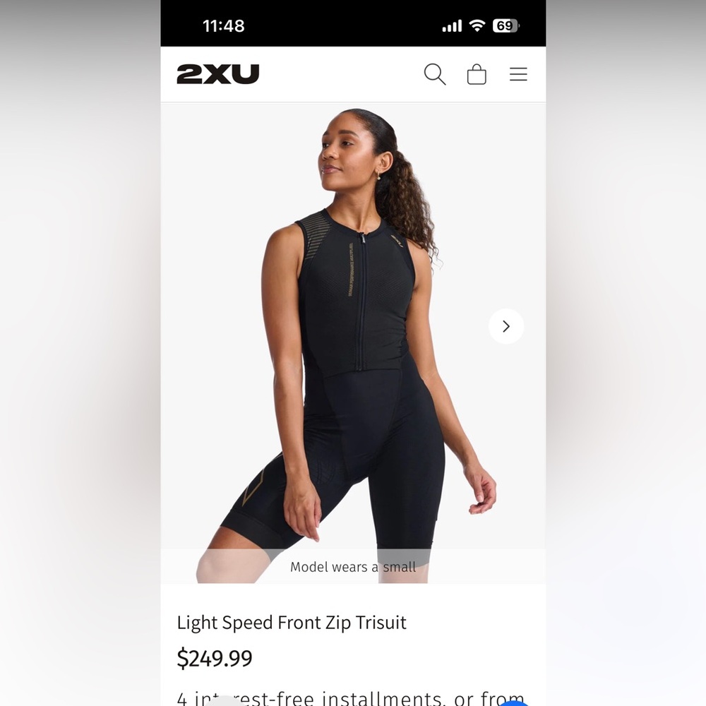 Selling like new women’s medium 2XU Lightspeed front zip tri suit.